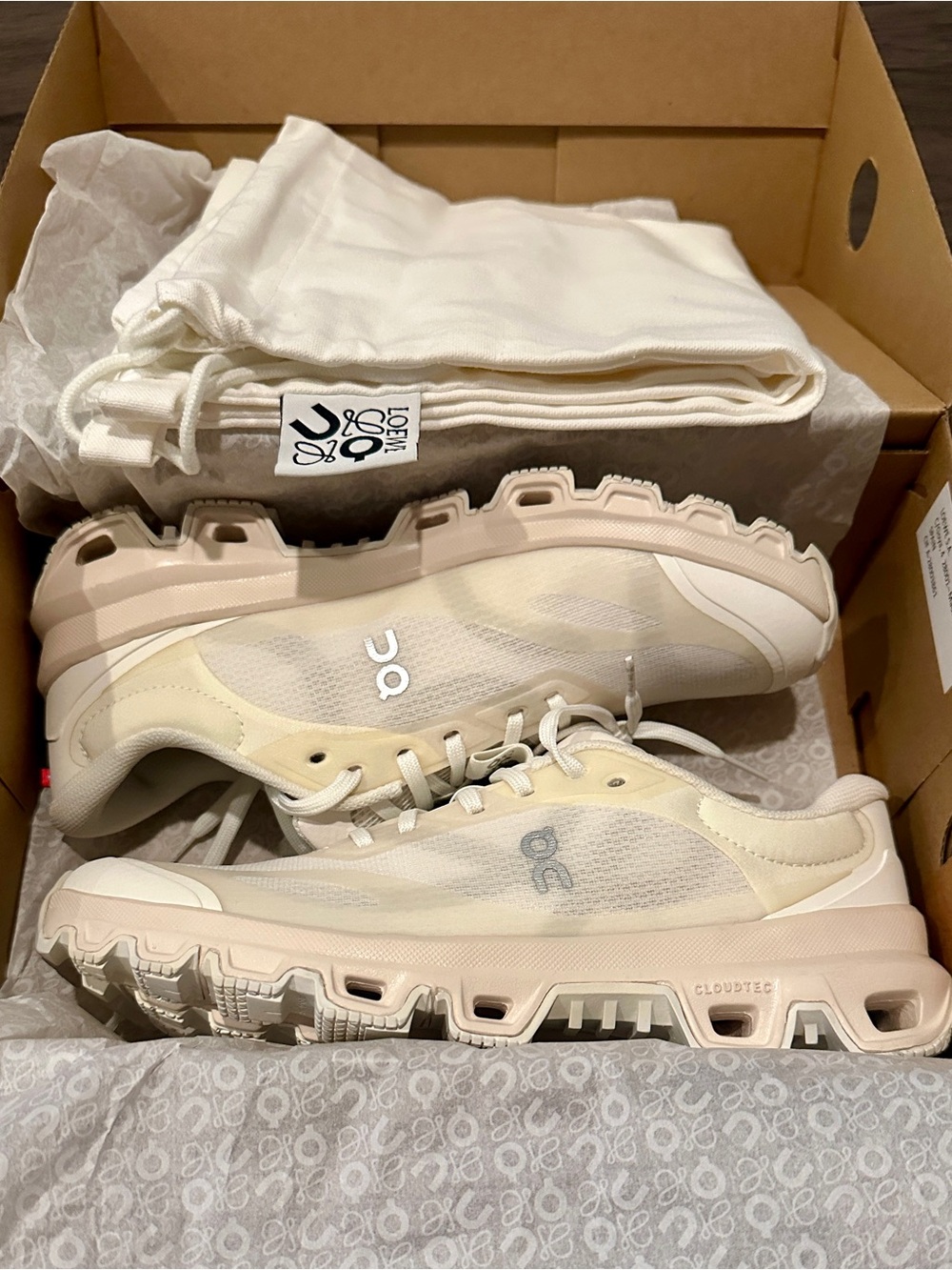 Loewe x On Cloudventure 2 Sneakers Eggshell - Picture 5 of 12